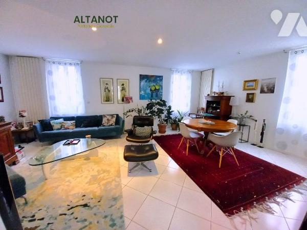 TOURS  à 150 m du parc des Prébendes,