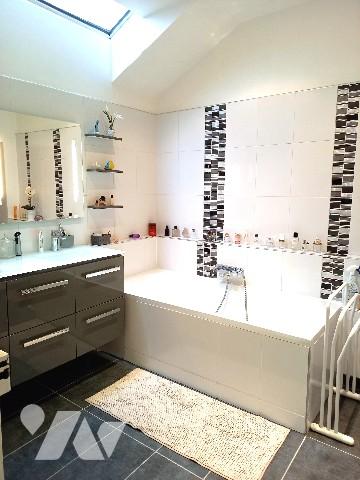 TOURS  à 150 m du parc des Prébendes,