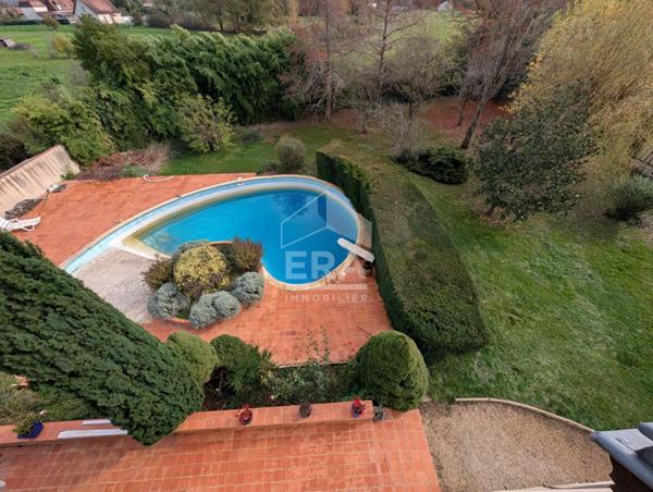 Maison à vendre d'exception à Montpon-Ménestérol - 11 pièces, 8 chambres, piscine
