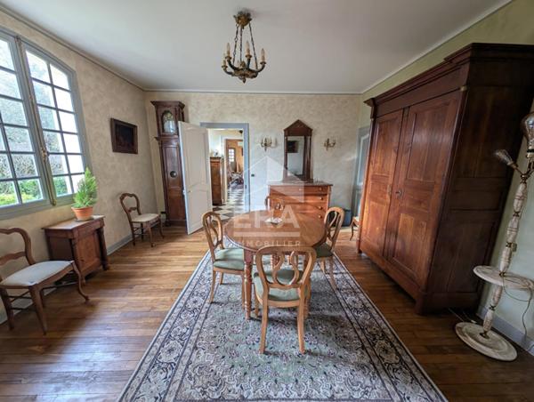 Maison à vendre d'exception à Montpon-Ménestérol - 11 pièces, 8 chambres, piscine