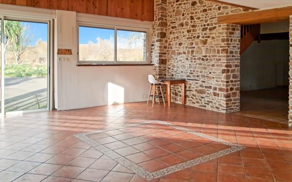 Maison à vendre    8 pièces • 280 m2 Bain-de-Bretagne