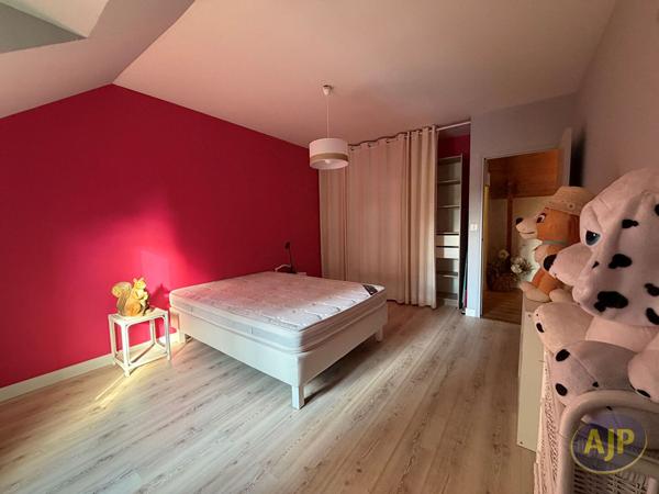Maison à louer L Hermitage : 5 pièces, 135m² avec 3 chambre(s) à 1 000€ - AJP Immobilier Pacé
