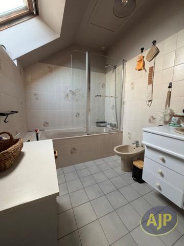 Maison à louer L Hermitage : 5 pièces, 135m² avec 3 chambre(s) à 1 000€ - AJP Immobilier Pacé