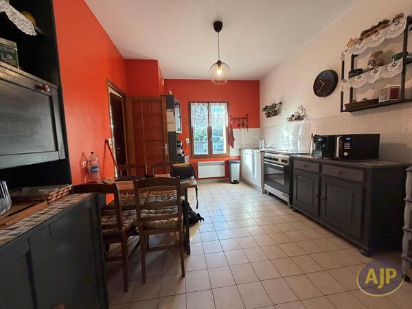 Maison à louer L Hermitage : 5 pièces, 135m² avec 3 chambre(s) à 1 000€ - AJP Immobilier Pacé