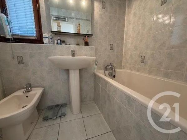 Appartement F5 à vendre  5 pièces - 89,88 m 2   CERGY  - 95