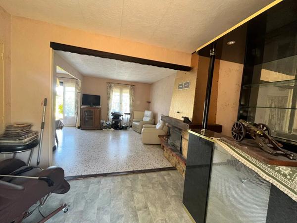 Vente                                                      Maison
                        
                     3 pièces                      78 m2                     à Gien