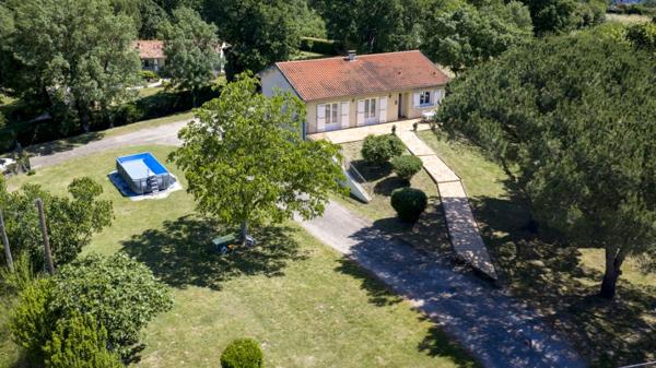 Belle villa 182m² hab avec terrasse, garage et jar - REF. VM461