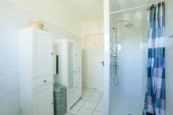 Belle villa 182m² hab avec terrasse, garage et jar - REF. VM461