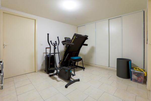 Belle villa 182m² hab avec terrasse, garage et jar - REF. VM461