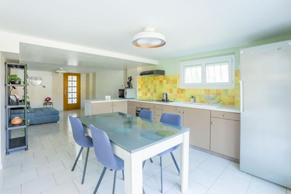 Belle villa 182m² hab avec terrasse, garage et jar - REF. VM461