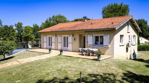 Belle villa 182m² hab avec terrasse, garage et jar - REF. VM461