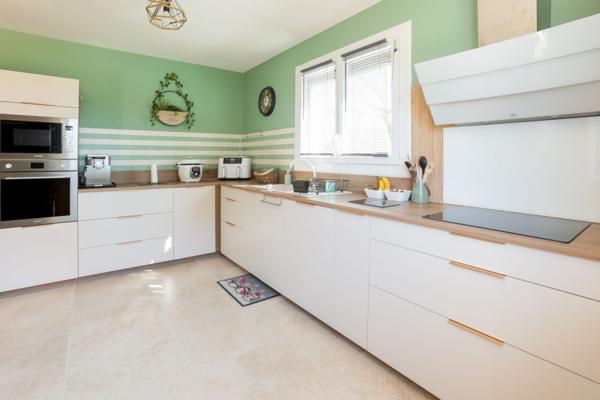Belle villa 182m² hab avec terrasse, garage et jar - REF. VM461