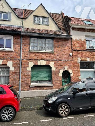 Maison à vendre à TOURCOING, rue Myron Herrick ! Proche des commerces et des transports. Venez ...