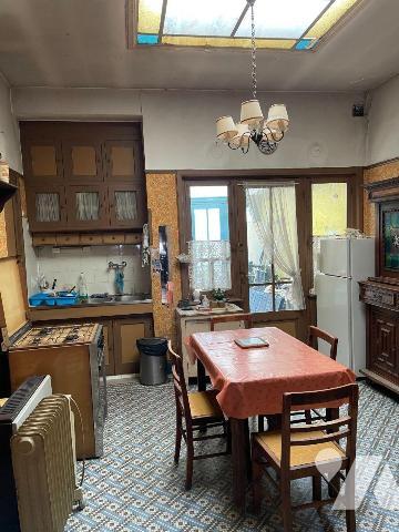 Maison à vendre à TOURCOING, rue Myron Herrick ! Proche des commerces et des transports. Venez ...