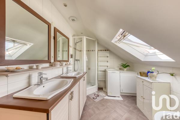 Maison à vendre 6 pièces 123 m² Noisy-le-Grand