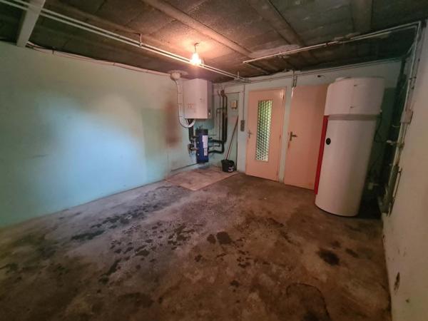 Maison de 102m2 sur 1100m2 de terrain avec 4 chambres.