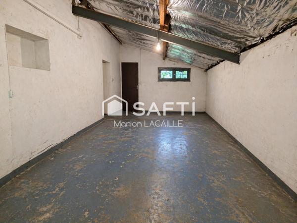 Maison de 102m2 sur 1100m2 de terrain avec 4 chambres.