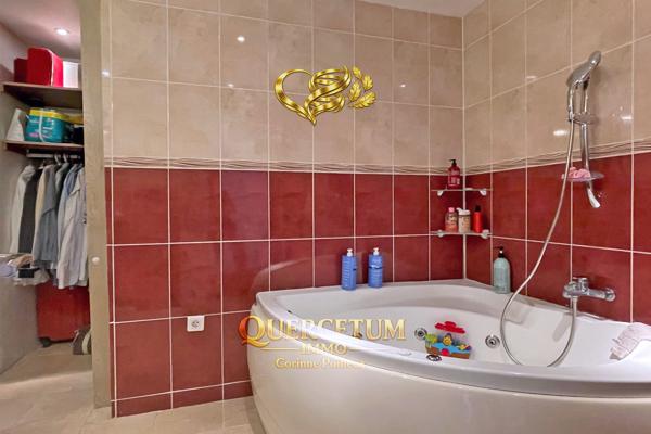 'CHENE D'OR' : DERNIER ETAGE - 107.62 m² - balcon filant 16 m² - 4 chambres - cave - box