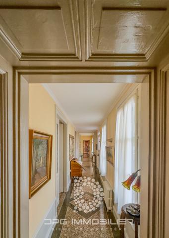 La Roche-Vineuse (71960) Élégance intemporelle – Demeure bourgeoise début XIX? siècle