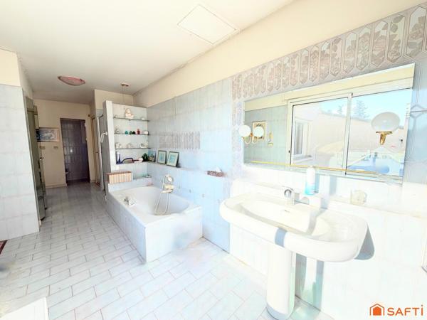 Maison LES ANGLES 232m2 sur 1700m2 de terrain