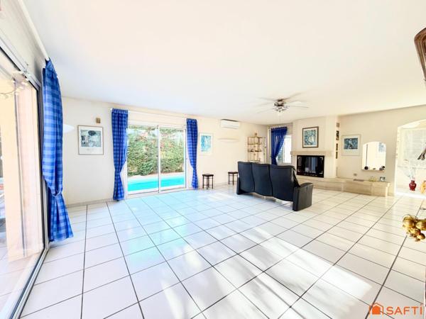 Maison LES ANGLES 232m2 sur 1700m2 de terrain