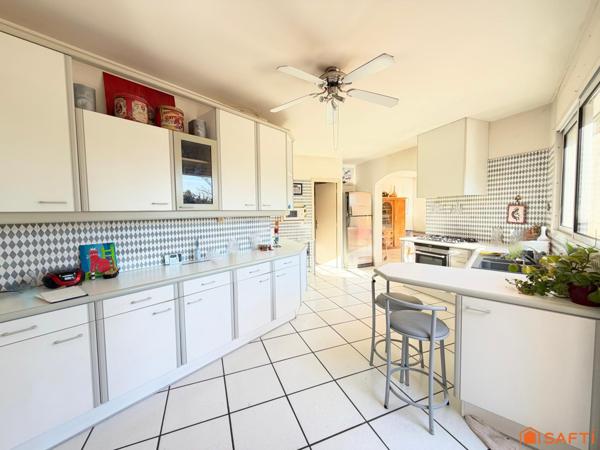 Maison LES ANGLES 232m2 sur 1700m2 de terrain