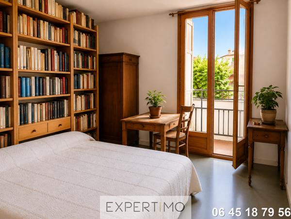 MAISON AVEC DEUX APPARTEMENTS, JARDINS ET GARAGE