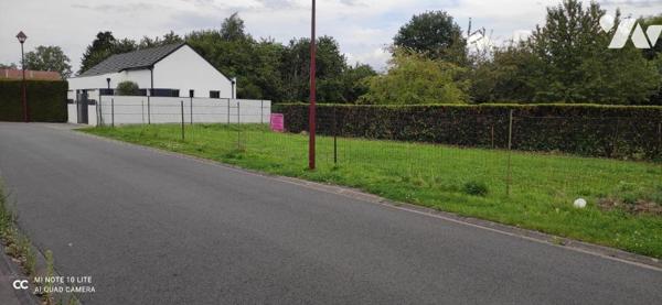 Un terrain à bâtir sur la commune de Fresnes sur Escaut de 292m² avec une façade de 25m² Référe...
