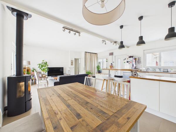 PESSAC SARDINE- Ensemble immobilier rare avec 2 maisons sur 1110m2 ., PESSAC