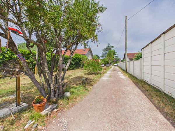 PESSAC SARDINE- Ensemble immobilier rare avec 2 maisons sur 1110m2 ., PESSAC