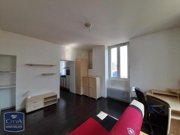 Appartement à louer 1 pièce 26.68m² Laval (53000)