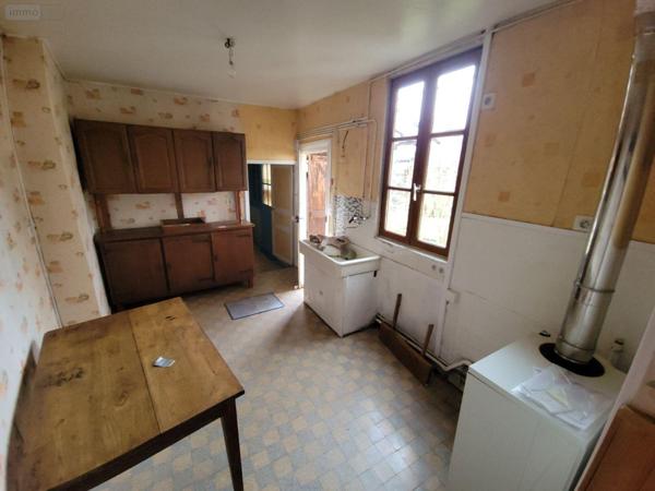 Maison à vendre à Cloyes-les-Trois-Rivières dans l'Eure-et-Loir (28220), ref : JS/950   
Centre ville