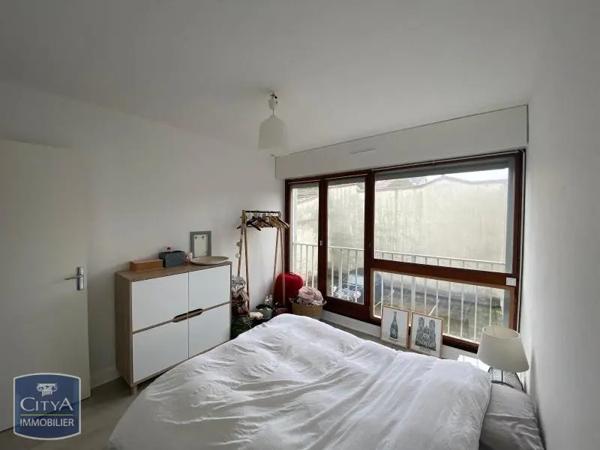Appartement à louer 2 pièces 32.6m² Bordeaux (33000)