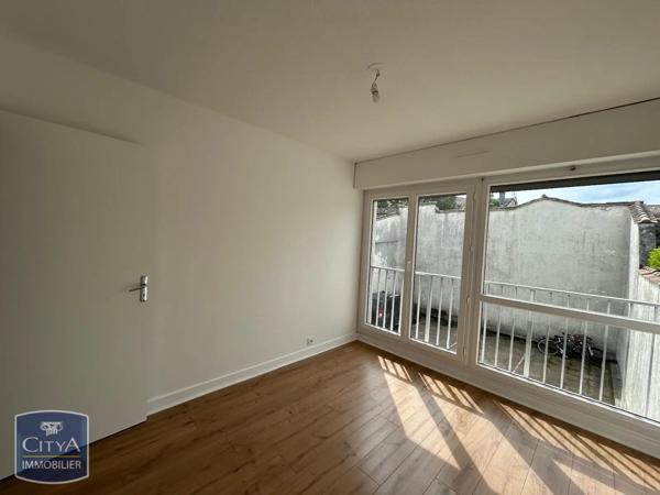 Appartement à louer 2 pièces 32.6m² Bordeaux (33000)