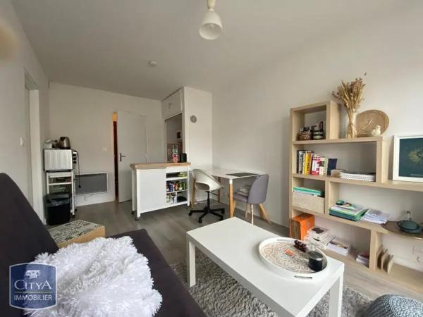 Appartement à louer 2 pièces 32.6m² Bordeaux (33000)
