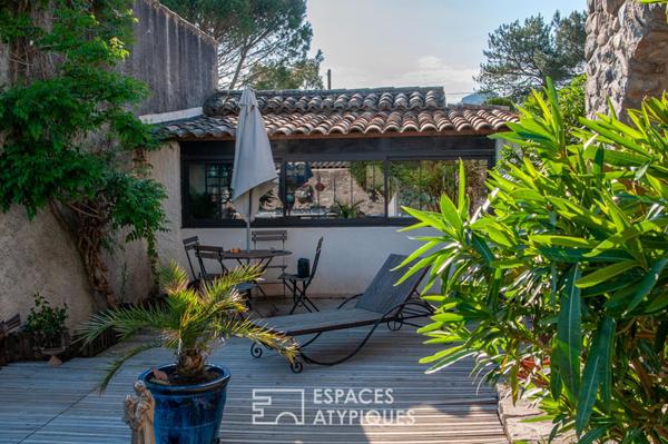 Bergerie de caractère rénovée du XVIIIème siècle avec vue,piscine et carport