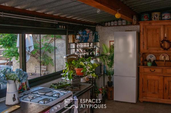 Bergerie de caractère rénovée du XVIIIème siècle avec vue,piscine et carport