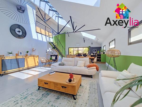 A VENDRE - ROANNE - LOFT AVEC 3 CHAMBRES, TERRASSE ET GARAGE