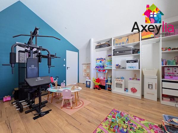 A VENDRE - ROANNE - LOFT AVEC 3 CHAMBRES, TERRASSE ET GARAGE