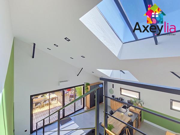 A VENDRE - ROANNE - LOFT AVEC 3 CHAMBRES, TERRASSE ET GARAGE
