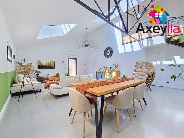 A VENDRE - ROANNE - LOFT AVEC 3 CHAMBRES, TERRASSE ET GARAGE