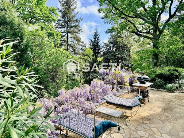 Une Tour d'exception, une propriété d'exception, un parc arboré