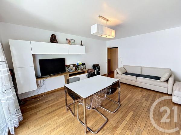 Appartement F3 à vendre  3 pièces - 59,79 m 2   VELIZY VILLACOUBLAY  - 78