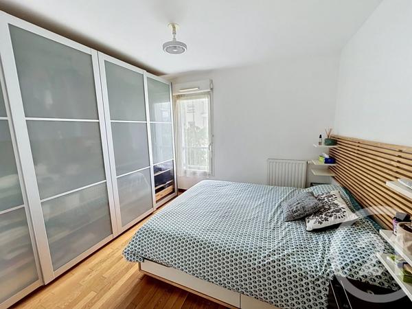 Appartement F3 à vendre  3 pièces - 59,79 m 2   VELIZY VILLACOUBLAY  - 78