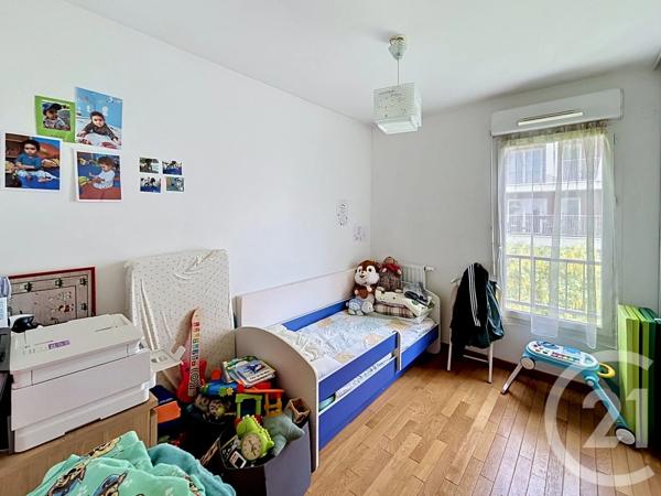 Appartement F3 à vendre  3 pièces - 59,79 m 2   VELIZY VILLACOUBLAY  - 78