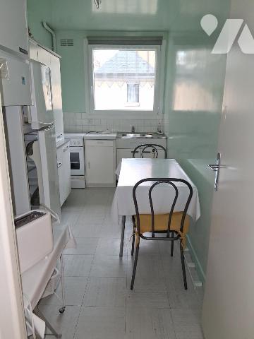 DEUX PIECES, CAVE et GARAGE