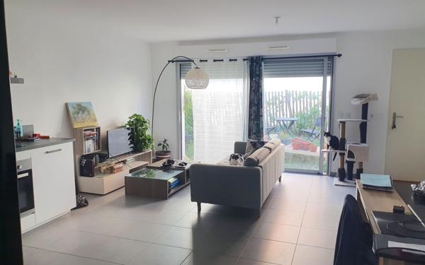 Appartement à vendre    3 pièces • 65,40 m2 Marseille 12