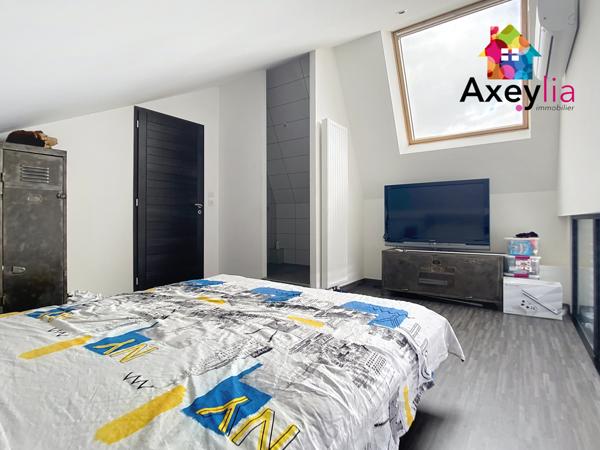 Roanne (42300) A VENDRE - ROANNE - LOFT HORS COPROPRIÉTÉ DE 240M2 AVEC 4 CHAMBRES, COUR, PISCINE, TERRASSE, GARAGE ET DÉPENDA