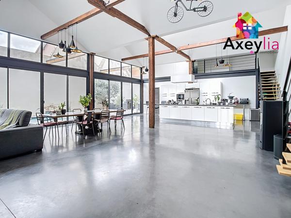 Roanne (42300) A VENDRE - ROANNE - LOFT HORS COPROPRIÉTÉ DE 240M2 AVEC 4 CHAMBRES, COUR, PISCINE, TERRASSE, GARAGE ET DÉPENDA