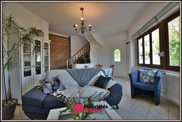 Maison de ville fonctionnelle, proche de toutes commodités
